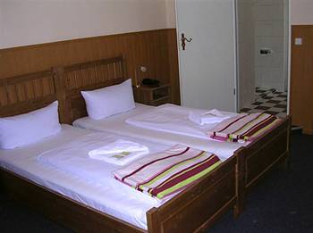 Rheingold 3* Berlin