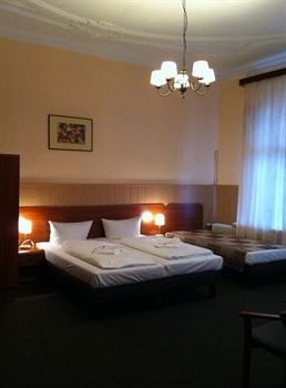 Rheingold Hotel 3*